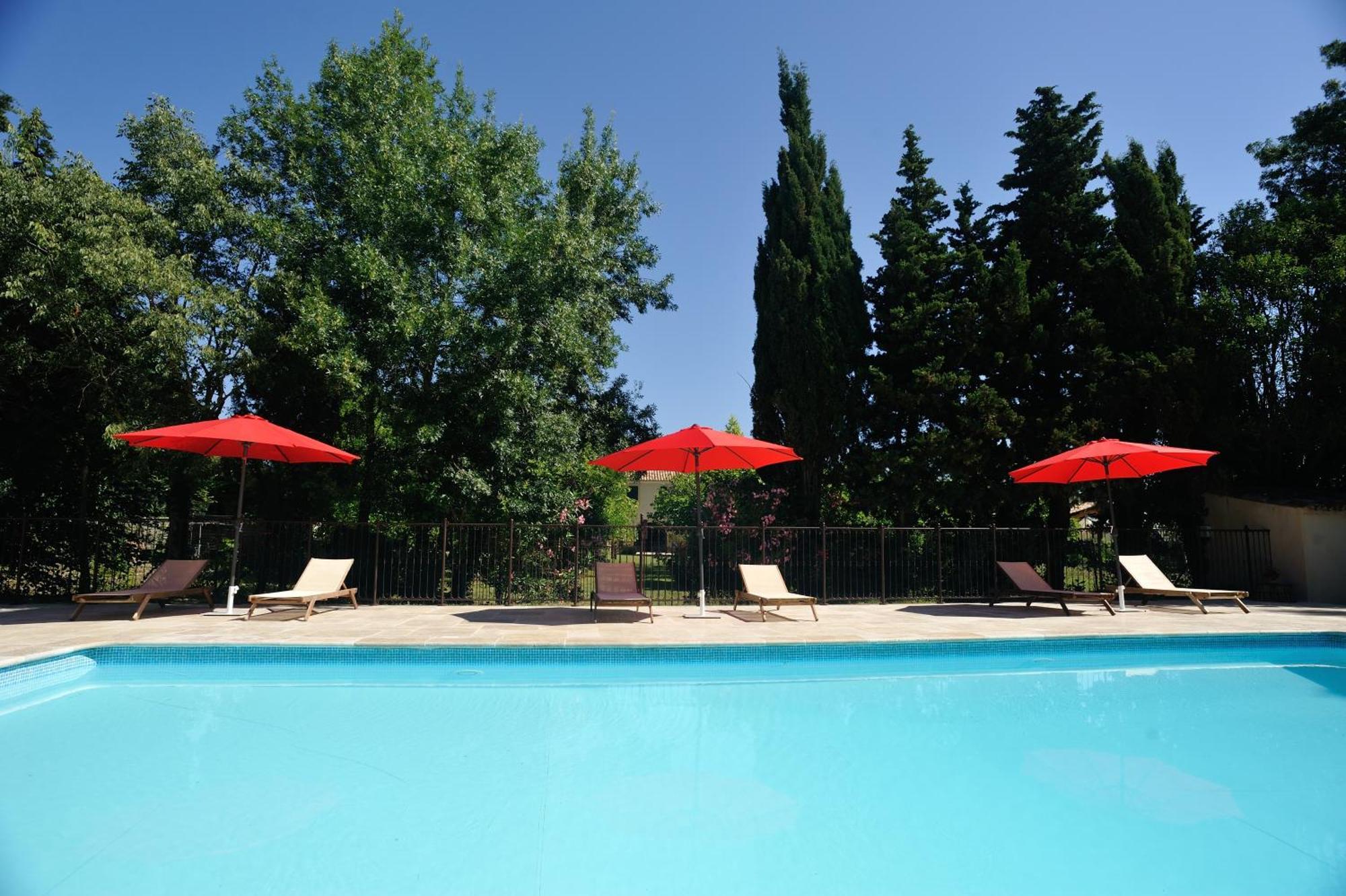 Gites Domaine Des Machottes Grans Exterior photo