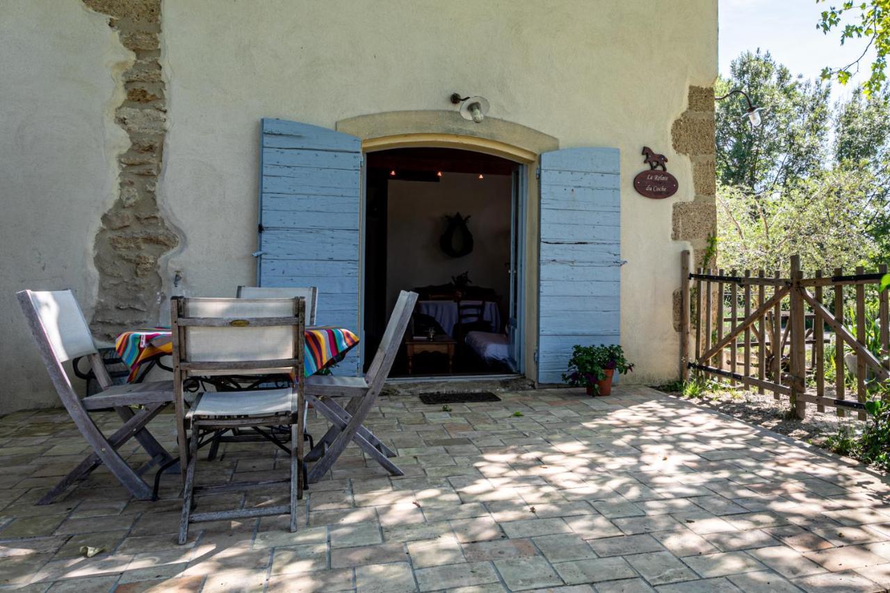 Gites Domaine Des Machottes Grans Exterior photo